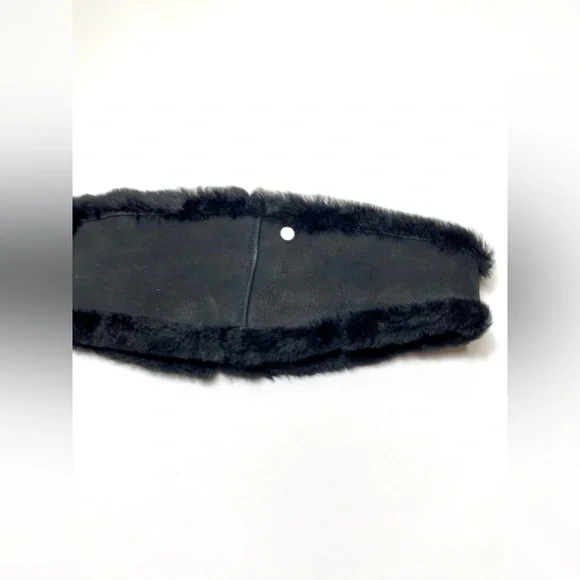 UGG Australia Suede Shearling Reversible Black Headband S/M P/M UGG Australia Suede Shearling Reversible Black Headband S/M P/M main image 4